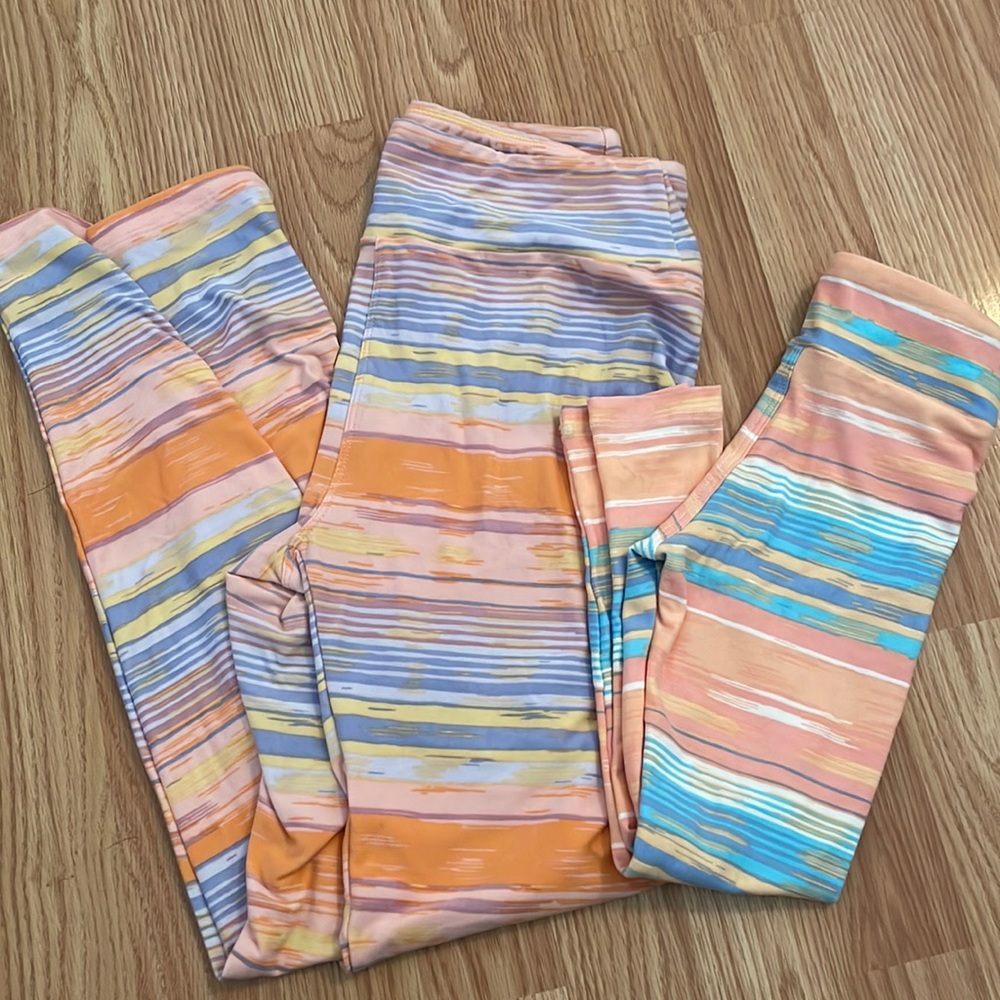 LULAROE Mommy and Me One size Set, maybe worn once if any.